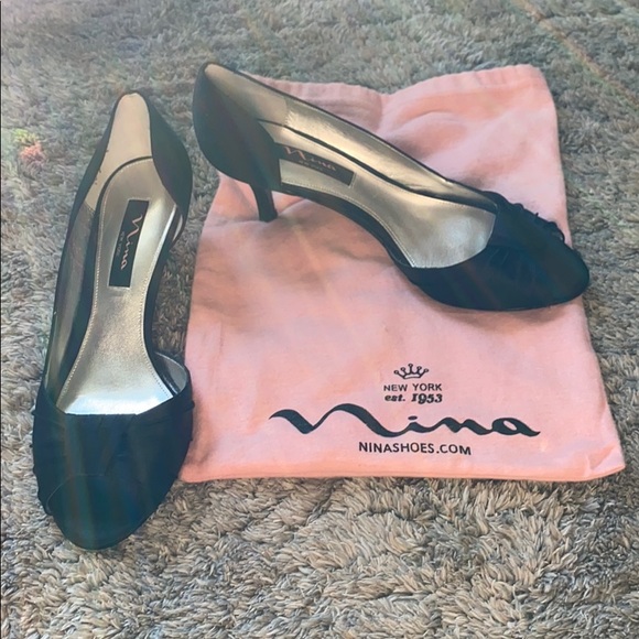 Black Nina 2 inch Low Heels 👠 - Picture 3 of 7